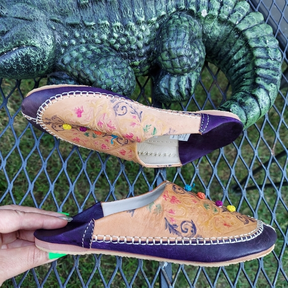 Hand painted tooled Leather Mules Shoes SZ 6 - Picture 4 of 6